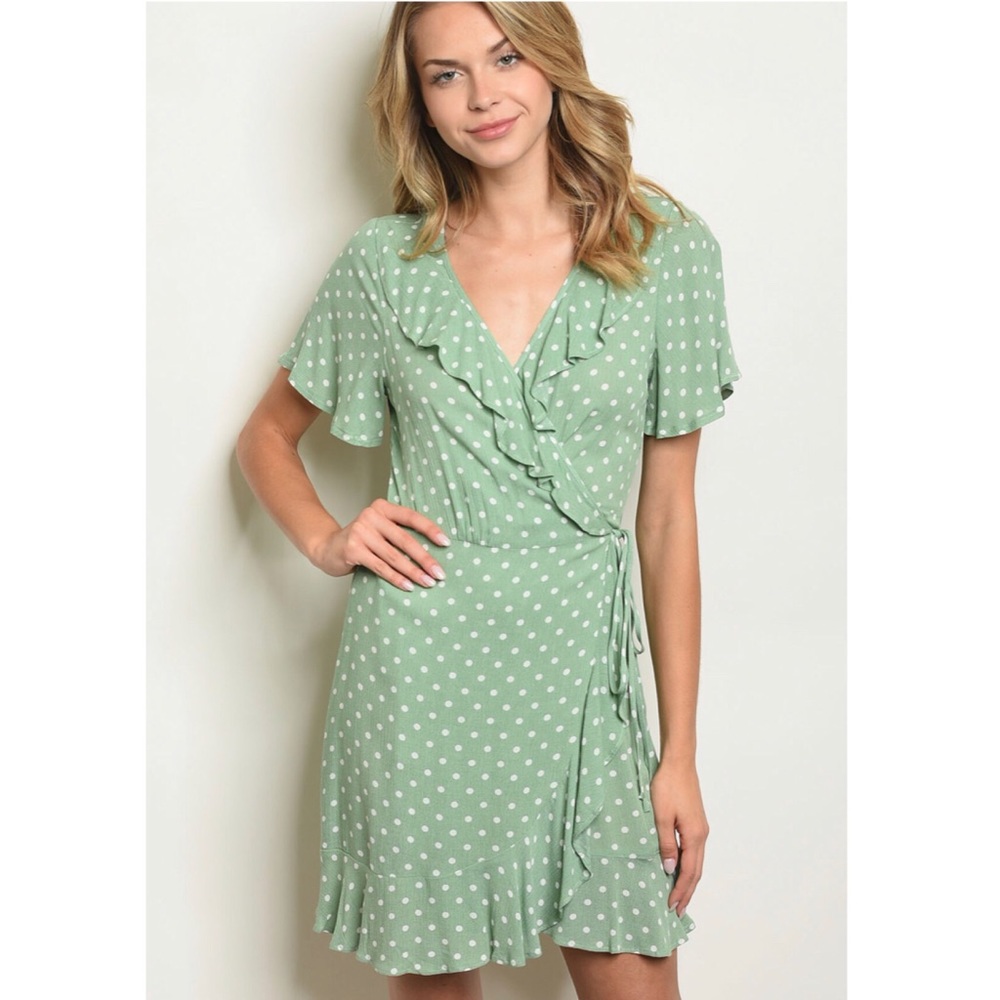 📍BOGO📍CUTE POLKA DOTS & RUFFLES DRESS - Picture 2 of 6